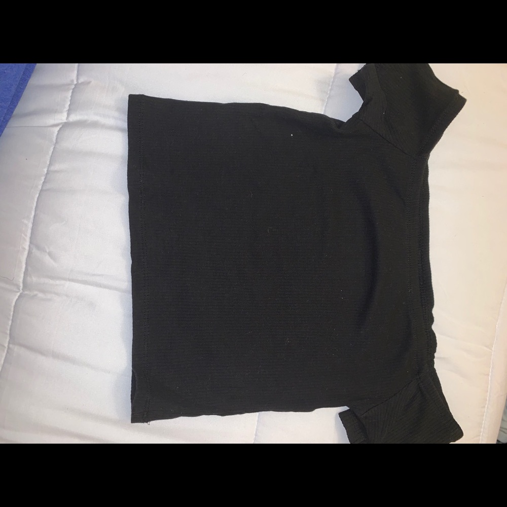 Black crop top